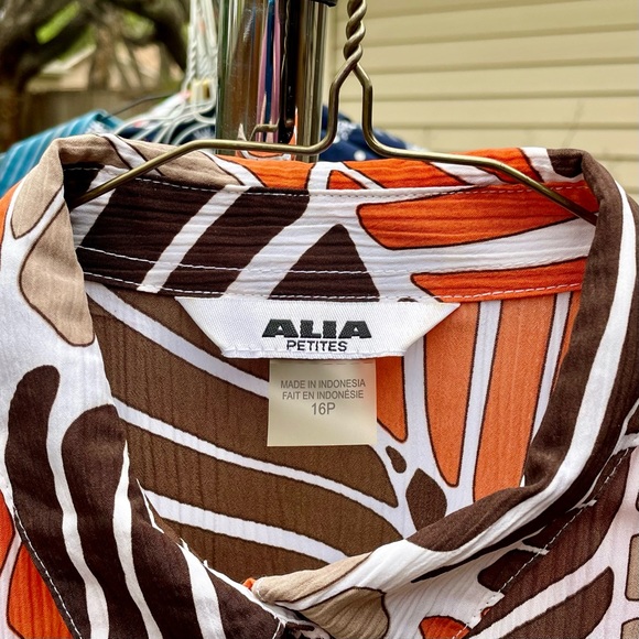 Jungle leaves blouse, 3/4 sleeves, shoulder pads - Picture 3 of 4